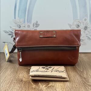 Patricia Nash Valerie Tan Leather Clutch Wristlet
